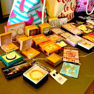 Extra shipping label